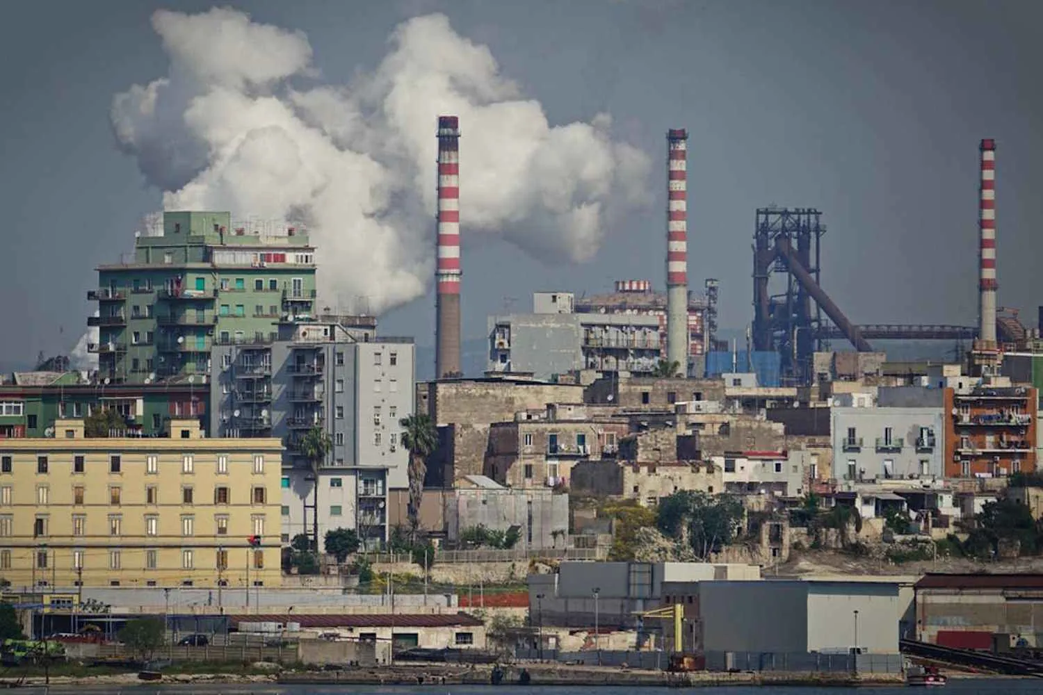 L'ex Ilva di Taranto dovrà chiudere entro fine ottobre, confermato lo stop: "il diritto alla salute prevale sull'attività di impresa"