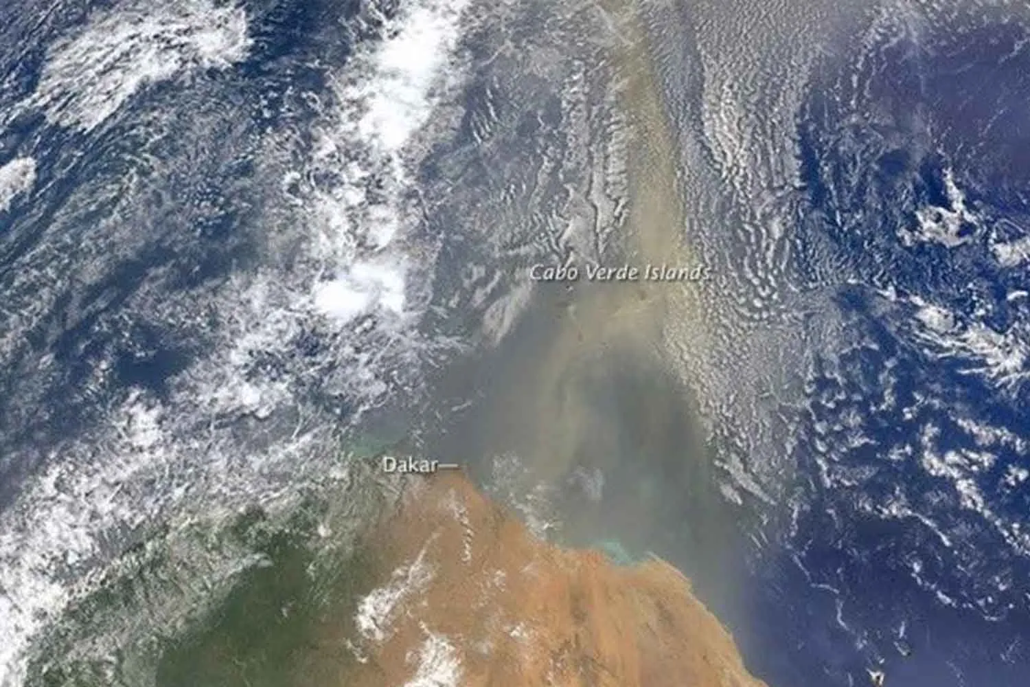 L'atmosfera terrestre sta perdendo polvere, con conseguenze inaspettate per il clima